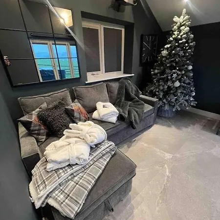 بيت للعطل Luxury Barn With Hot Tub & Cinema Room, Nr Skipton Lothersdale