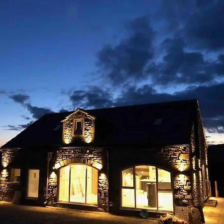 Luxury Barn With Hot Tub & Cinema Room, Nr Skipton بيت للعطل Lothersdale