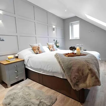 Luxury Barn With Hot Tub & Cinema Room, Nr Skipton 別荘